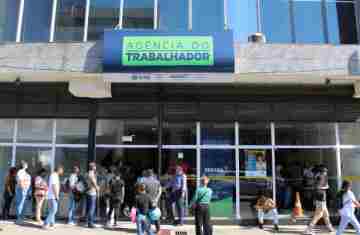 Carteira assinada: Paraná começa a semana com 17,5 mil vagas de trabalho